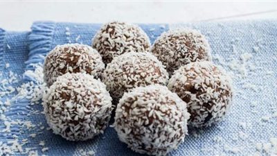 طريقة عمل كرات جوز الهند