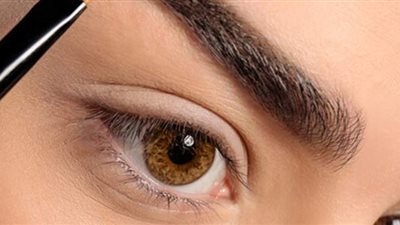وصفة طبيعية لتكثيف الحواجب سريعًا