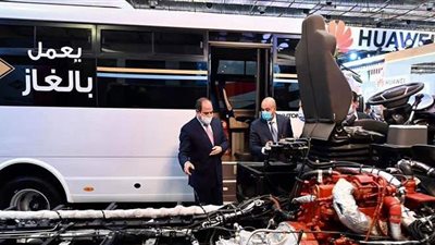 تعرف على استراتيجية توطين صناعة المركبات والعمل بالغاز تنفيذا لتكليفات الرئيس