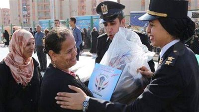 وفود من ضباط الشرطة فى زيارة لدور رعاية الأيتام والمسنين