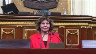 برلمانية تطالب بتفعيل عقوبات عدم ارتداء الكمامات