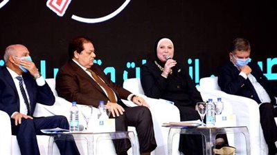 نيفين جامع في مؤتمر أخبار اليوم الاقتصادي: جهود كبيرة لاحتواء فيروس كورونا.. والصناعة المصرية أثبتت قدرة فائقة في مواجهة الأزمة