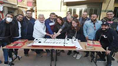 ياسر جلال ونرمين الفقي يحتفلان ببدء تصوير 