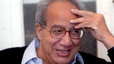 جلال أمين يشرح تطور ملابس المصريين فى 50 سنة