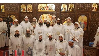 أسقف نقادة يشهد سيامة رهبان جدد وترقية قسس | صور