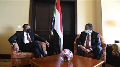 في ظل التصعيد الحدودي.. اجتماع بين حمدوك وآبي أحمد في جيبوتي