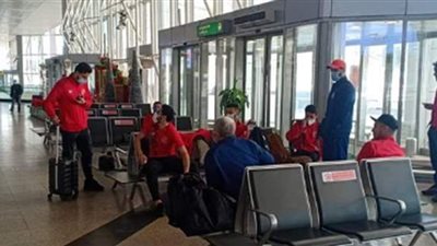 بعثة النادي الأهلي تصل مطار القاهرة استعدادا للسفر إلى النيجر | صور