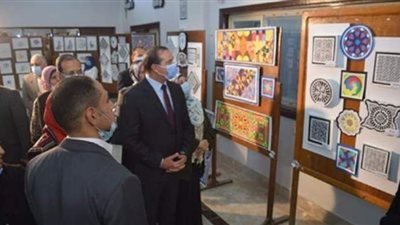 افتتاح المعرض الفني الأول لطلاب 