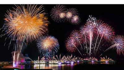 بدائل احتفالات رأس السنة بعد إلغائها بسبب كورونا.. كورنيش النيل والأهرامات وبرج القاهرة.. وشارع المعز والحسين 