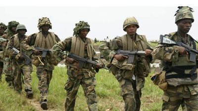 مقتل 5 عسكريين وخطف 35 مدنيا بهجومين في نيجيريا‎