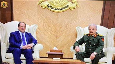 تفاصيل زيارة الوزير عباس كامل إلى ليبيا.. أبرزها لقاء حفتر وعقيلة صالح ونقل رسالة دعم من الرئيس