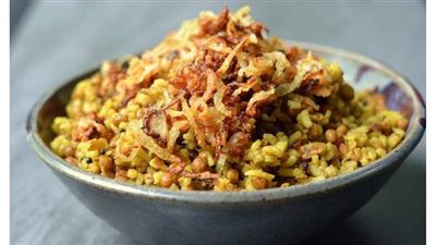 طريقة عمل الكشري الأصفر