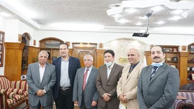 نقابة الأطباء البيطريين تبحث سبل التعاون مع مركز البحوث الزراعية