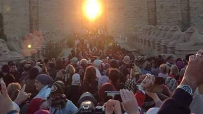 تعامد الشمس في ظل جائحة كورونا.. ومحافظ الأقصر يشارك الاحتفالية