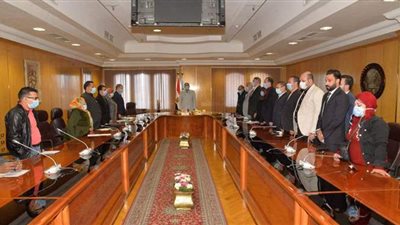 محافظ أسيوط: تجهيز ٢٧ وحدة صحية بالقرى بتكلفة ٣٨٤ مليون جنيه