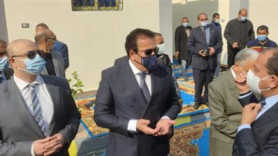 وزير التعليم العالي ومحافظ بني سويف يفتتحان مبنى الاختبارات الإلكترونية بالتعليم الصناعي