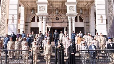 البابا تواضروس يستقبل وفد طلبة كلية القادة والأركان من 8 دول