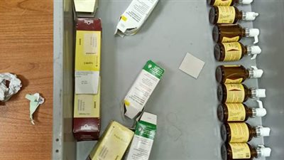 ضبط شخص يصنع أقراصا مخدرة داخل منزله في الغربية