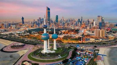 الكويت تغلق حدودها البرية والبحرية والجوية