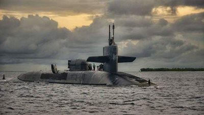 لأول مرة.. البنتاجون يعلن عبور غواصة نووية أمريكية لمضيق هرمز