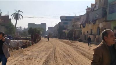 رصف وتطوير شارع الفرن الآلي بدهشور | صور