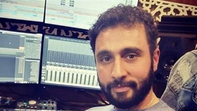 بعد غياب 7 سنوات.. أحمد الروسي ينتهي من تسجيل 