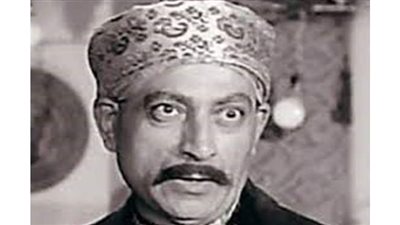 من محاولته منافسة عبد الوهاب في الغناء إلى تفاصيل اللحظات الأخيرة في حياته.. أسرار مثيرة عن محمود المليجى