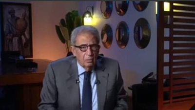 عمرو موسى يكشف كواليس تأجيل قمة تونس من 