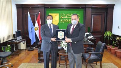 رئيس جامعة الإسكندرية يستقبل سفير موريتانيا