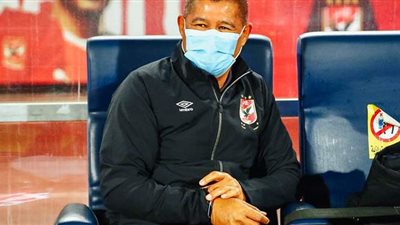 الجهاز الفني للأهلي يعقد اجتماعًا مطولًا في فندق الإقامة بالنيجر