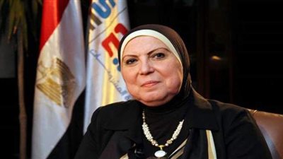 وزيرة الصناعة: إجراءات ميسرة وسريعة لتحويل السيارات للعمل بالغاز