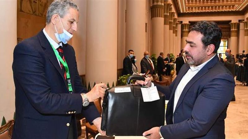 يوسف الحسيني أثناء