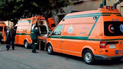 إصابة شخصين إثر اصطدام سيارة نقل بتروسيكل في المنصورة