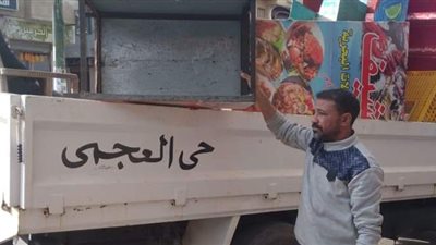 حملات مكبرة لإزالة إشغالات الطريق بأحياء الإسكندرية