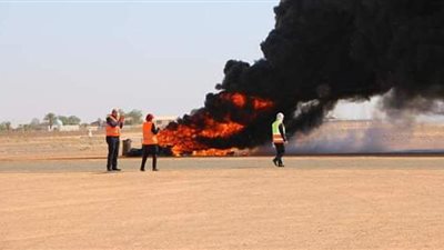 مطار أبو سمبل يجري تجربة طوارئ لحريق إحدى الطائرات