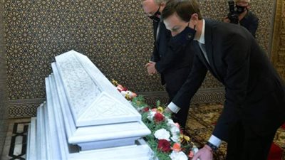 وفد أمريكي إسرائيلي يزور ضريحي محمد الخامس والحسن الثاني بالمغرب | فيديو وصور