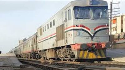 بعد تزايد الإصابة بكورونا.. مطالب بزيادة عربات قطارات السكك الحديدية