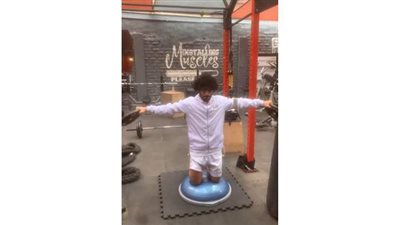 عبدالله جمعة يواصل التأهيل في الجيم