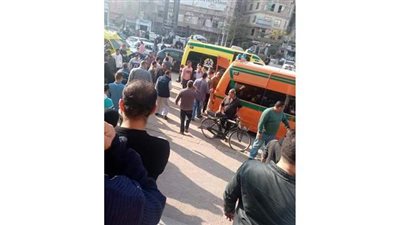 10 سيارات اسعاف لنقل 13 مصابا في حادث على طريق جمصة