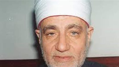 ما موقف الشرع من تهنئة غير المسلمين بعيدهم ؟