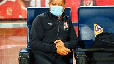 جونسون يعلن تشكيل الأهلي لمواجهة سونيديب