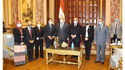 البرلمان الإندونيسي يتطلع للاستفادة من خبرات رئيس مجلس الشيوخ