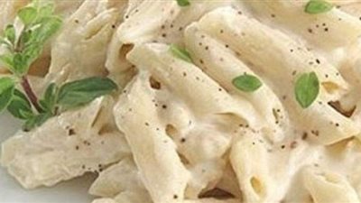 طريقة عمل مكرونة بالصلصة البيضاء