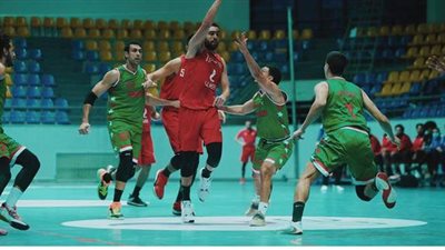 فوز الأهلي على سبورتنج في دوري مرتبط السلة