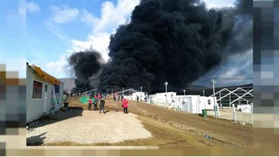 حريق هائل في مخيم للمهاجرين بالبوسنة | فيديو