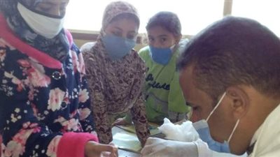 فحص 376 ألف طالب بالمرحلة الابتدائية بالمنيا ضمن المبادرة الرئاسية