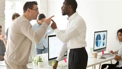 عالم أزهري: 