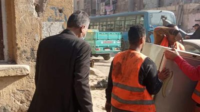 إزالة ٩ عقارات بـ