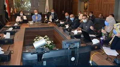 محافظ جنوب سيناء يوجه بإعداد صغار الموظفين لتولي المناصب القيادية