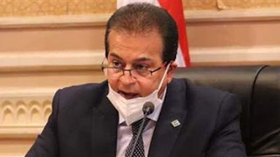 قرار عاجل للتعليم العالي بشأن مصير امتحانات الطلاب المصابين بكورونا